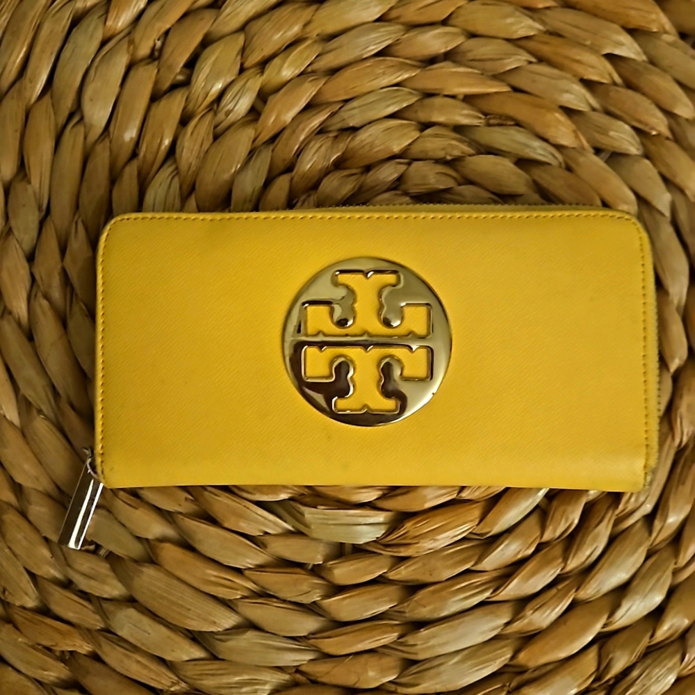 Tory Burch wallet